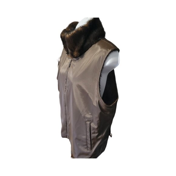 Faux Fur Reversible Vest size medium - Picture 6 of 7